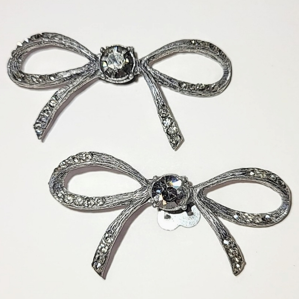 BOW SHAPED GRAY CRYSTAL SHOE CLIPS - VINTAGE SHOE ACCESSORIES